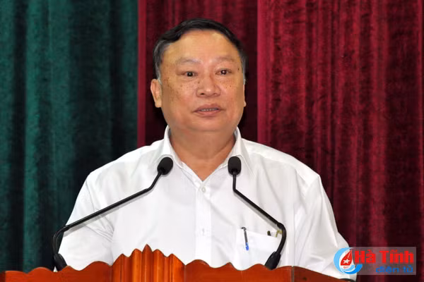 tiep thu y kien da chieu dam bao khach quan trong danh gia su dung can bo