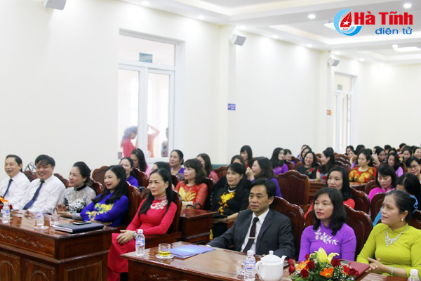 nu cap uy khoi ccq tinh sang tao hoan thanh xuat sac nhiem vu