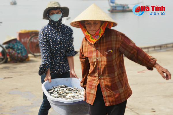 nhung phu nu ha tinh quen ngay 20 10