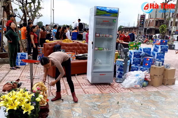 video chay quan karaoke 4 tang o thi xa ky anh