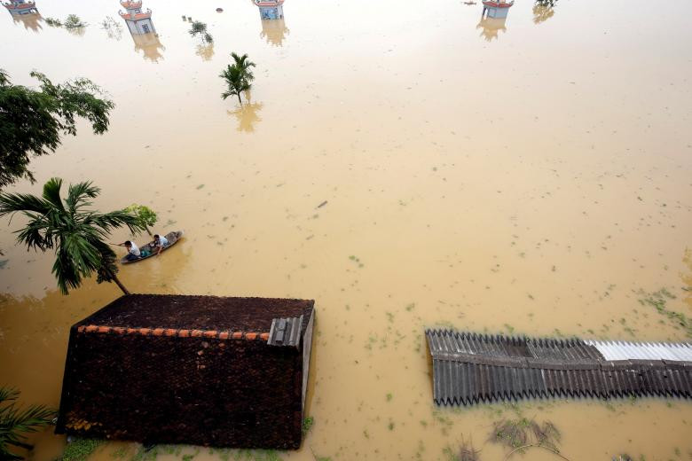 photo mua lu o viet nam qua ong kinh nhiep anh gia reuters