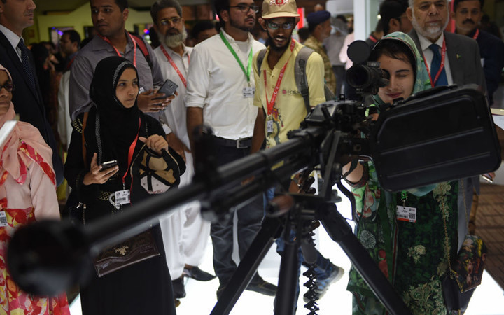 nhung quy co dam me vu khi xam chiem trien lam quoc phong the gioi