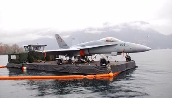 quan doi thuy si 500 nam khong he biet chien tranh la gi