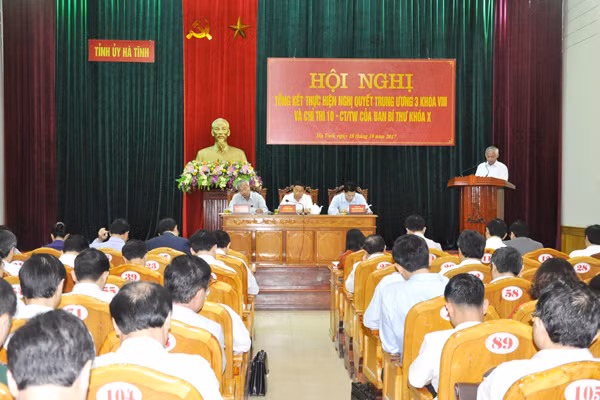 tiep thu y kien da chieu dam bao khach quan trong danh gia su dung can bo