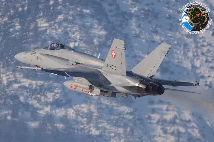 quan doi thuy si 500 nam khong he biet chien tranh la gi