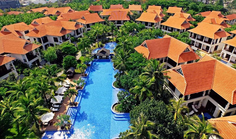 Các khu biệt thự ven biển đã chuẩn bị sẵn sàng đón các đoàn đại biểu trong và ngoài nước. can canh noi don tiep cac lanh dao du apec o da nang