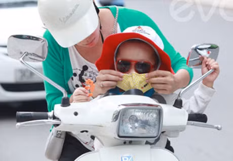 khong khi lanh dau mua bo me can luu y gi khi cho con ra ngoai