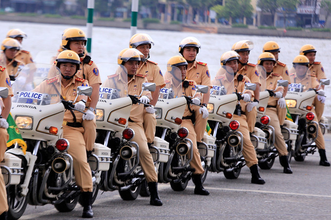 dan xe chuyen dung cua csgt tai apec 2017 o da nang