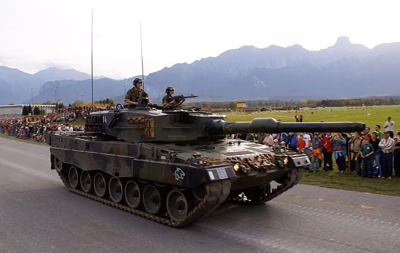 quan doi thuy si 500 nam khong he biet chien tranh la gi