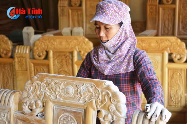 nhung phu nu ha tinh quen ngay 20 10