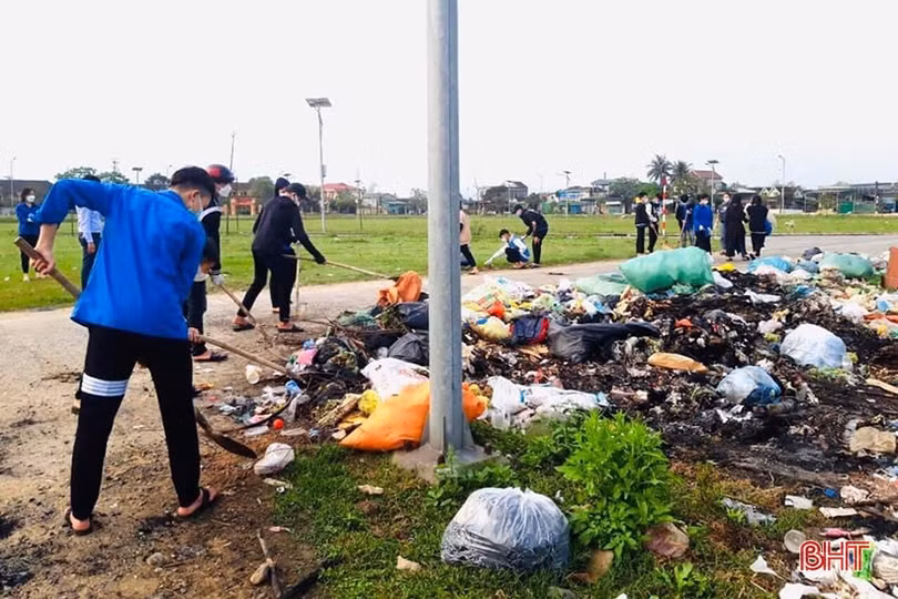 Sôi nổi Ngày hội chiến sĩ tình nguyện Hoa phượng đỏ của tuổi trẻ Hà Tĩnh