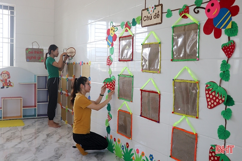 Học sinh Hà Tĩnh tựu trường vào ngày 28/8