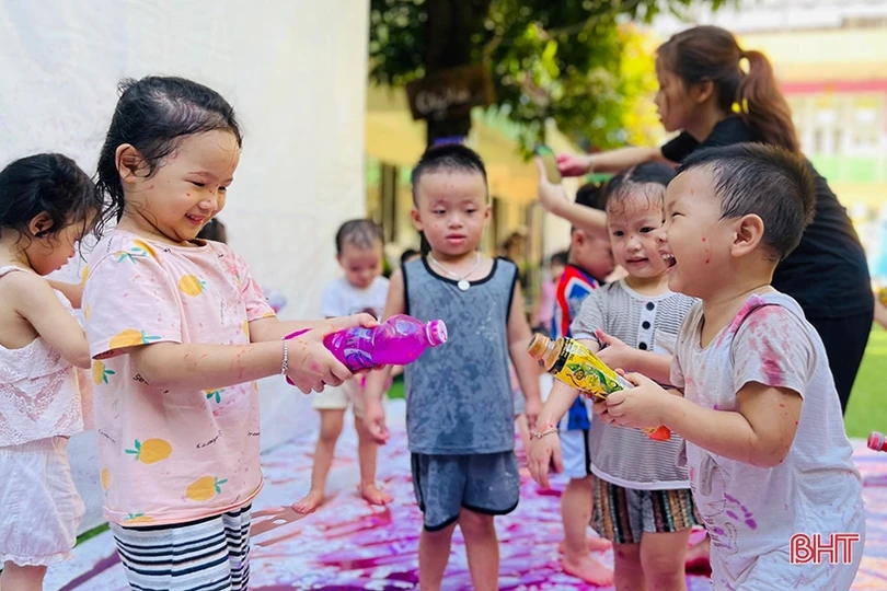 Vui hết cỡ với lễ hội Funny Colors của các bạn nhỏ Mầm non Trí Đức