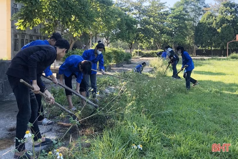 Sôi nổi Ngày hội chiến sĩ tình nguyện Hoa phượng đỏ của tuổi trẻ Hà Tĩnh