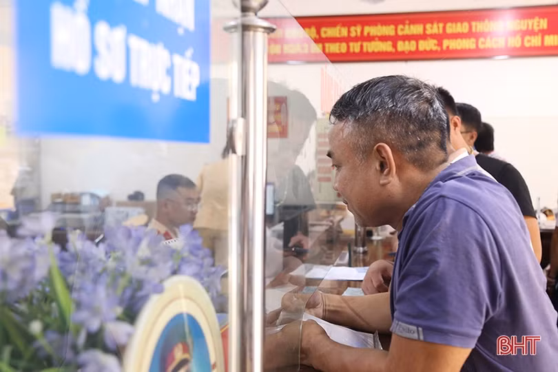 Người dân Hà Tĩnh cần lưu ý gì về biển số xe định danh, áp dụng từ 15/8?