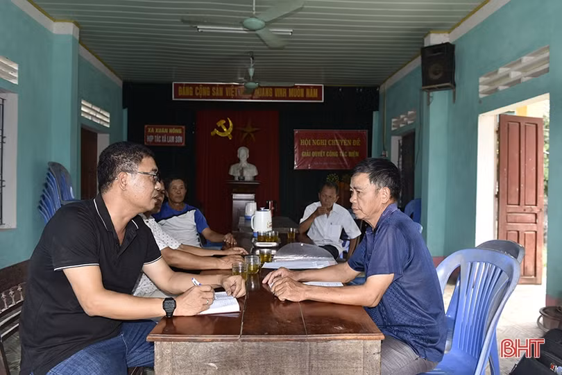 Lưới điện hạ áp nông thôn ở Xuân Hồng: Sẵn sàng giao... nhưng chưa ai nhận”!