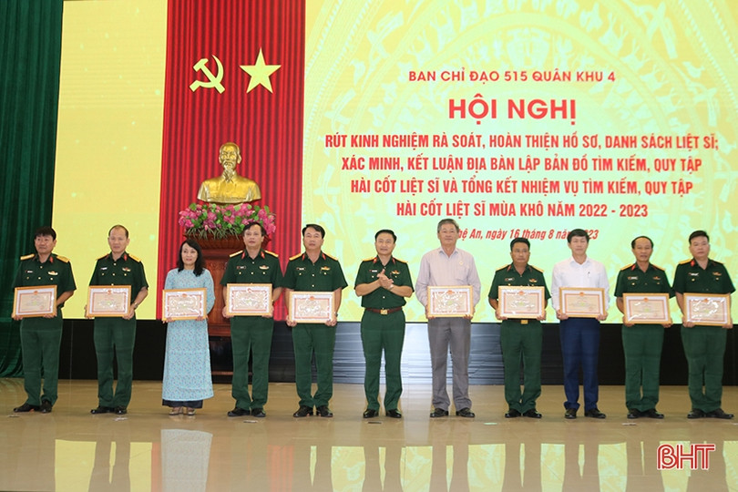 Các đội quy tập của Quân khu 4 nỗ lực tìm kiếm hài cốt liệt sĩ