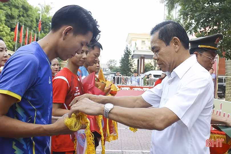 Khởi tranh Giải Bóng chuyền nam Công an Hà Tĩnh 2023