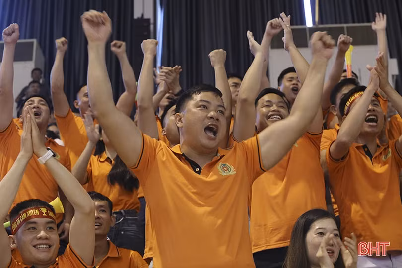 Ấn tượng Giải Bóng chuyền nam Công an Hà Tĩnh