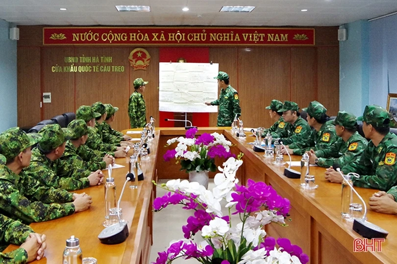 Tổ chức tuần tra song phương trên tuyến biên giới Việt Nam - Lào