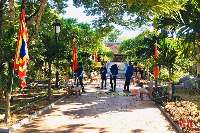 Sôi nổi Ngày hội chiến sĩ tình nguyện Hoa phượng đỏ của tuổi trẻ Hà Tĩnh