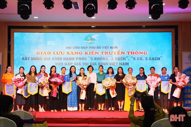 Chia sẻ sáng kiến truyền thông xây dựng gia đình hạnh phúc