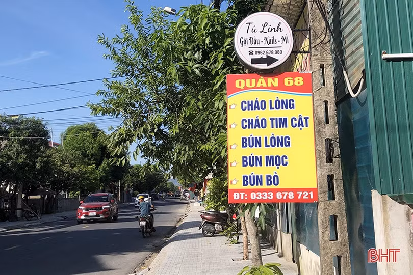 “Rác” trên cột điện, cây xanh ở Hà Tĩnh: Xử lý nhiều sao vẫn tái diễn?