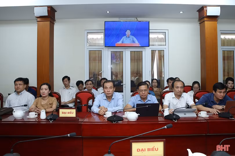 Tiếp tục đổi mới công tác giáo dục theo hướng chuyên nghiệp, hiện đại