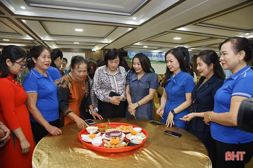 Mô hình “Xây dựng gia đình 5 có, 3 sạch” và “Dịch vụ nấu ăn” bước đầu khẳng định hiệu quả