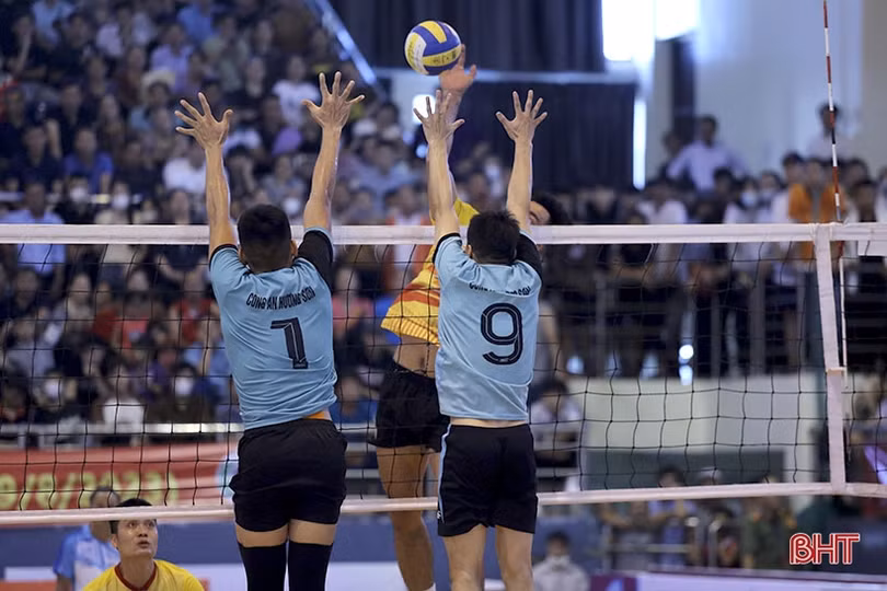 Công an Hương Sơn vô địch Giải Bóng chuyền nam Công an tỉnh