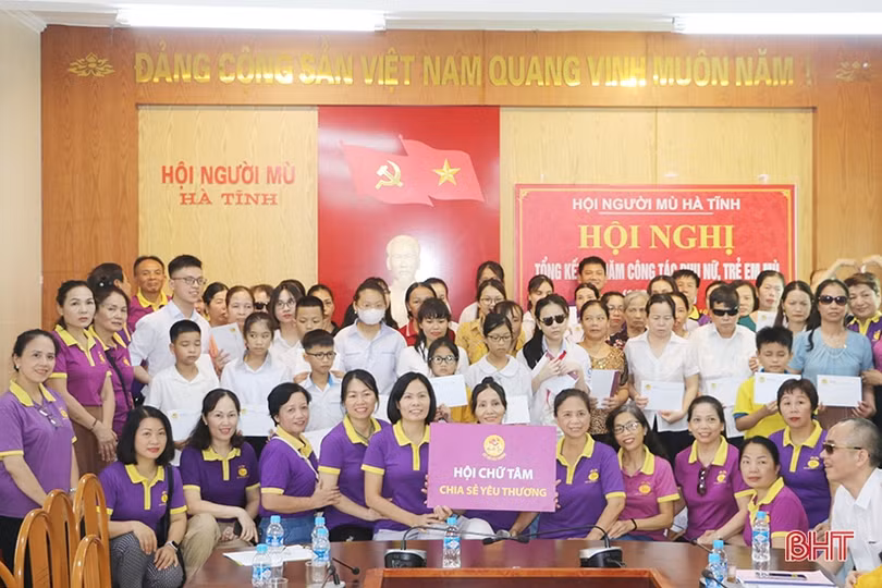 Tạo điều kiện để phụ nữ và trẻ em mù vượt lên số phận