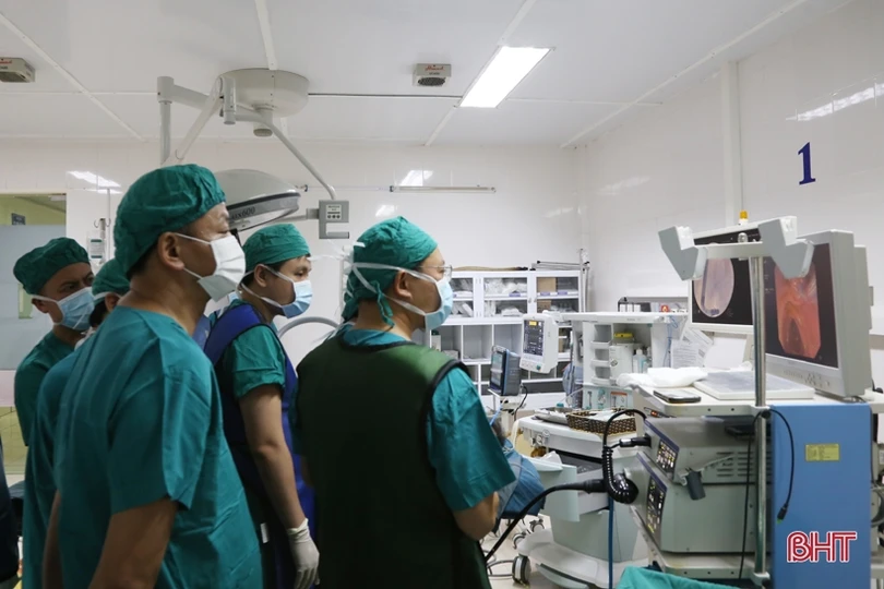 BVĐK Hà Tĩnh tiếp nhận kỹ thuật nội soi mật tụy ngược dòng lấy sỏi
