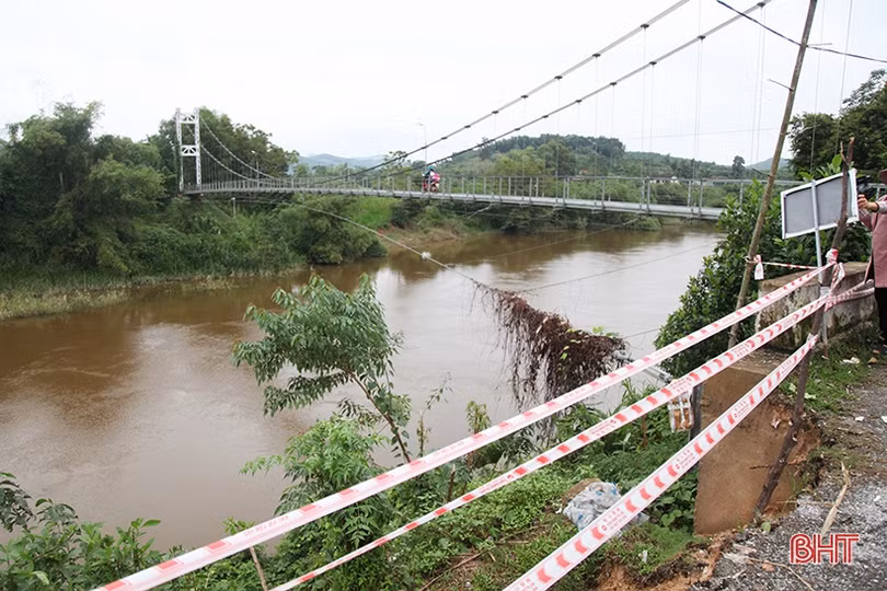 Sớm khắc phục các điểm sạt lở do mưa lớn ở Vũ Quang