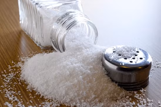 Ăn quá nhiều muối có thể gây ra khoảng 1,6 triệu ca tử vong trên toàn thế giới trong năm 2021