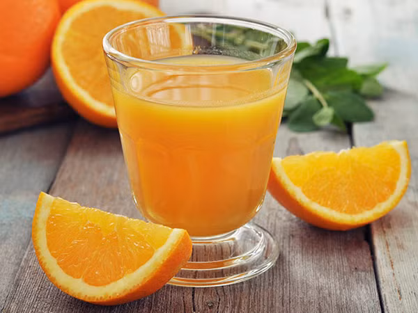 Uống cà phê sau tiêm vaccine COVID-19, nên hay không?