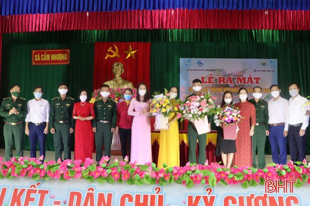 Ra mắt 2 CLB phụ nữ tại Hồng Lĩnh và Hương Khê