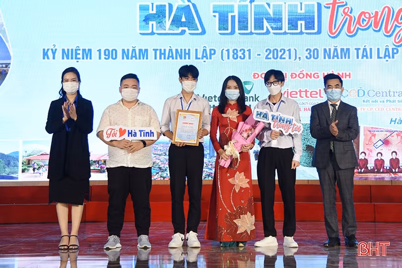 Trao giải 15 tác phẩm xuất sắc Cuộc thi video clip “Hà Tĩnh trong tôi”