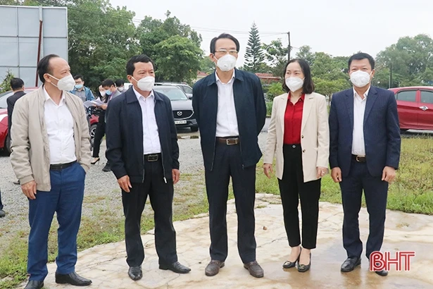 Sớm có phương án giải quyết các dự án chậm tiến độ tại Nghi Xuân