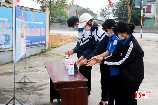 Từ 25/10, các trường ngoài công lập ở Hà Tĩnh được tổ chức bán trú