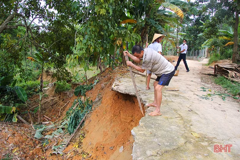 Đường dân sinh ở Hương Sơn sạt lở nghiêm trọng, nhiều hộ dân bất an!