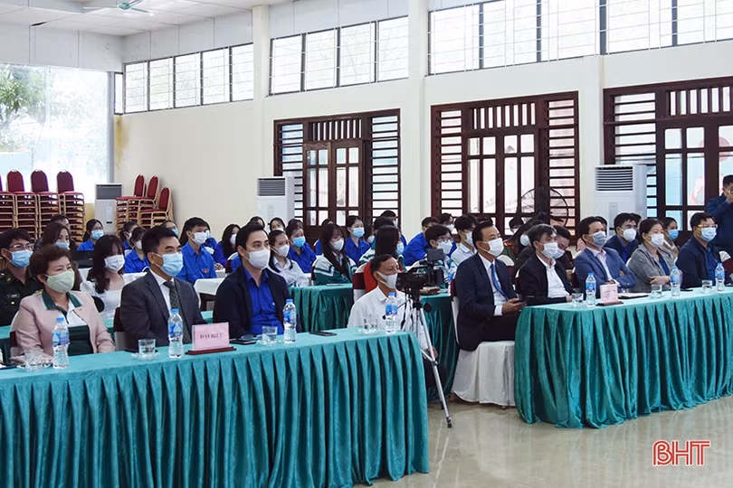 Trao giải 15 tác phẩm xuất sắc Cuộc thi video clip “Hà Tĩnh trong tôi”