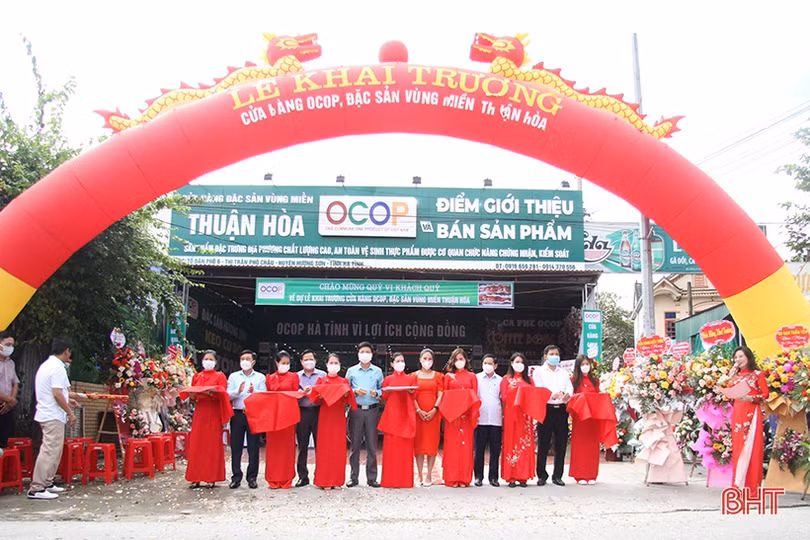 Khai trương cửa hàng bán sản phẩm OCOP tại Hương Sơn