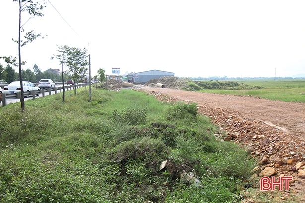 Thạch Hà cần quan tâm, tham mưu tháo gỡ vướng mắc các dự án chậm triển khai