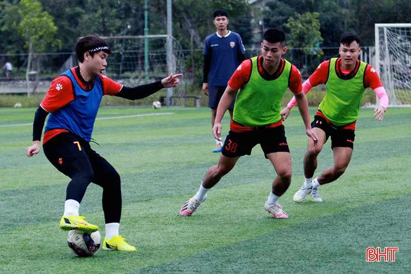 Hồng Lĩnh Hà Tĩnh ra quân tập luyện, chuẩn bị cho mùa giải mới