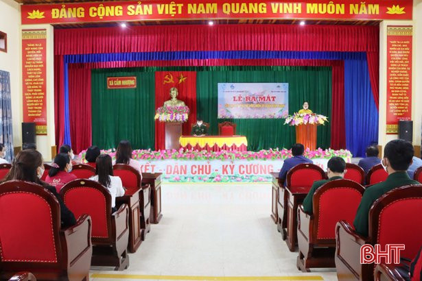 Ra mắt CLB “Phụ nữ với chiến sỹ quân hàm xanh” ở Cẩm Xuyên