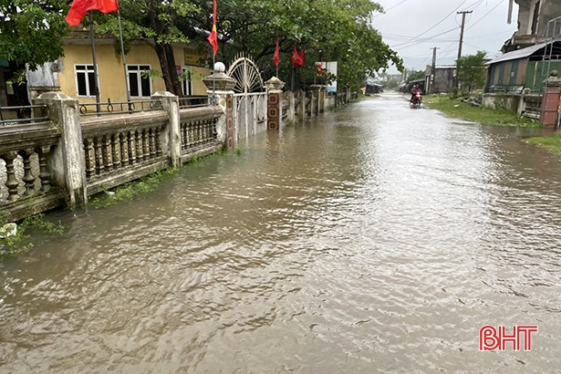 Sạt lở đất, ngập lụt cục bộ tiếp tục diễn ra tại nhiều địa bàn TX Kỳ Anh