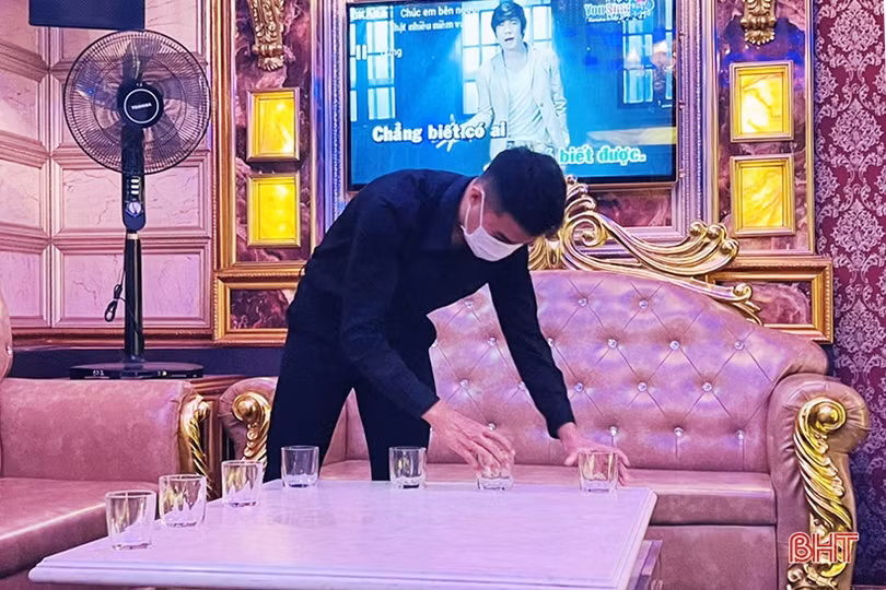 Các cơ sở karaoke tại Hà Tĩnh đón khách trong điều kiện phòng dịch COVID-19