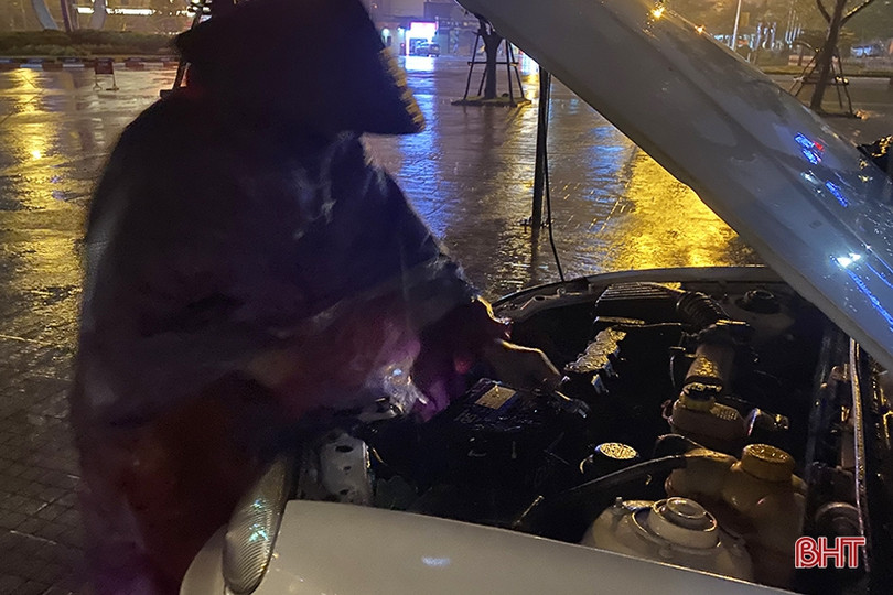 Tìm nơi gửi “xế hộp” trong đêm ở TP Hà Tĩnh