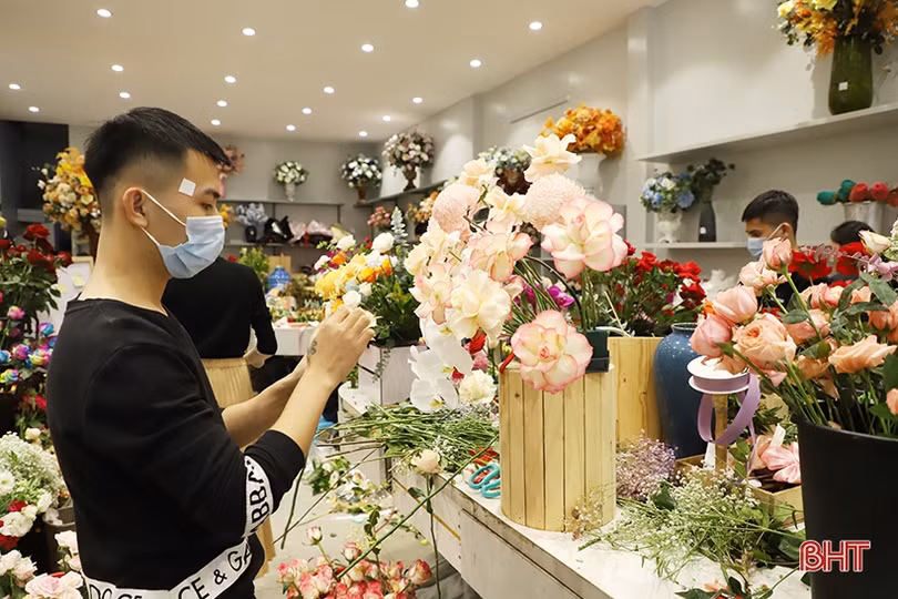 Hoa tươi tại TP Hà Tĩnh “đắt hàng” dịp lễ 20/10
