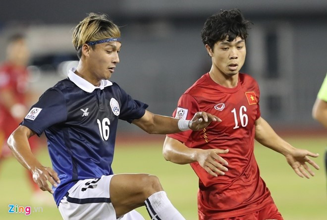 Thất bại tại AFF Cup khiến tuyển Việt Nam rớt hạng? Ảnh: Tùng Lê. viet nam rot 5 bac tren bxh fifa thang 12